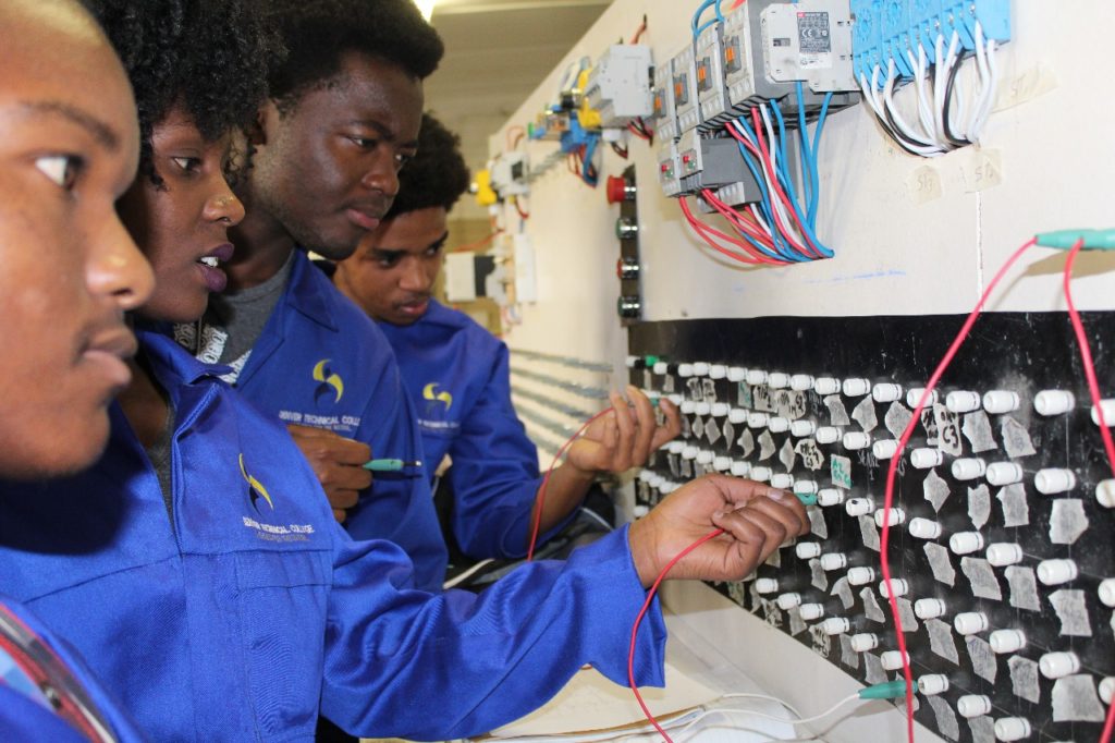 Radio transmitter technician jobs