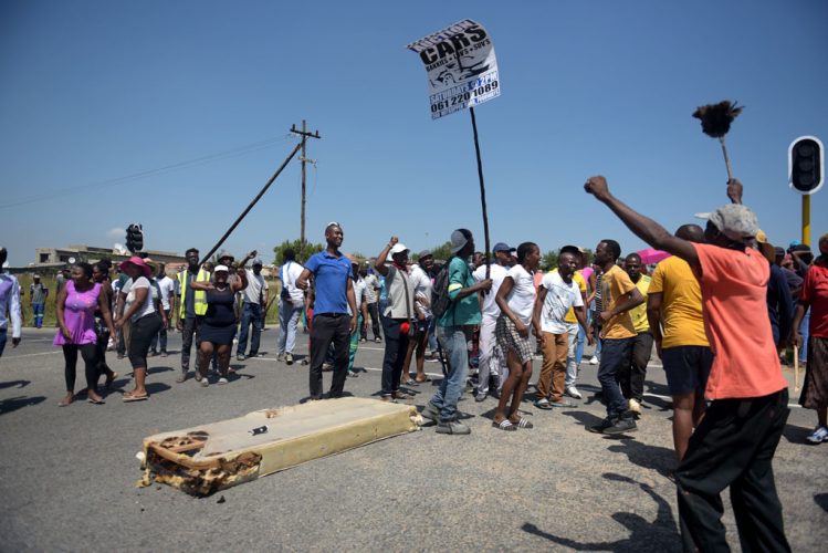 Protesters in Diepsloot