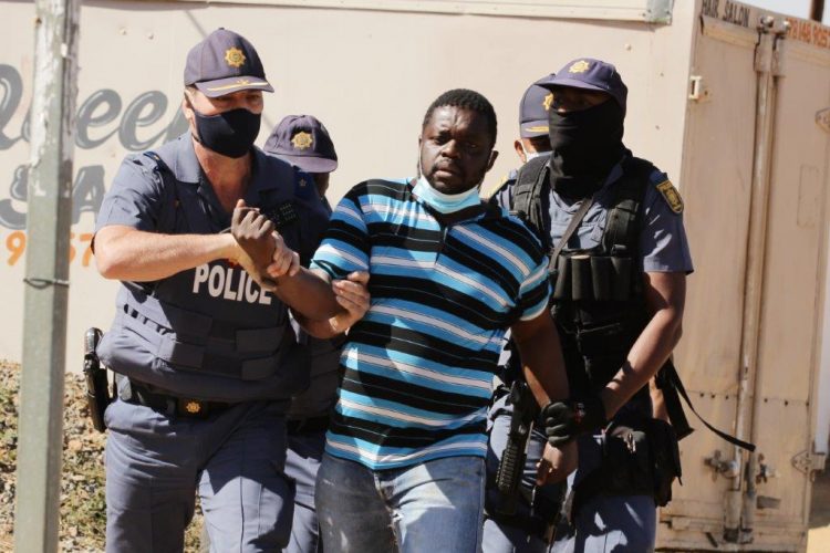 Mamelodi residents clash with Police in electricity protest