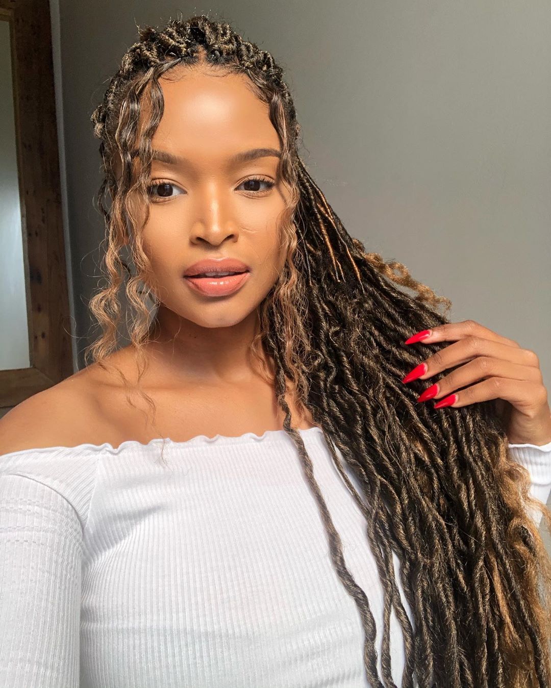 Ayanda Thabethe's spicy photo sets social media alight | News365.co.za