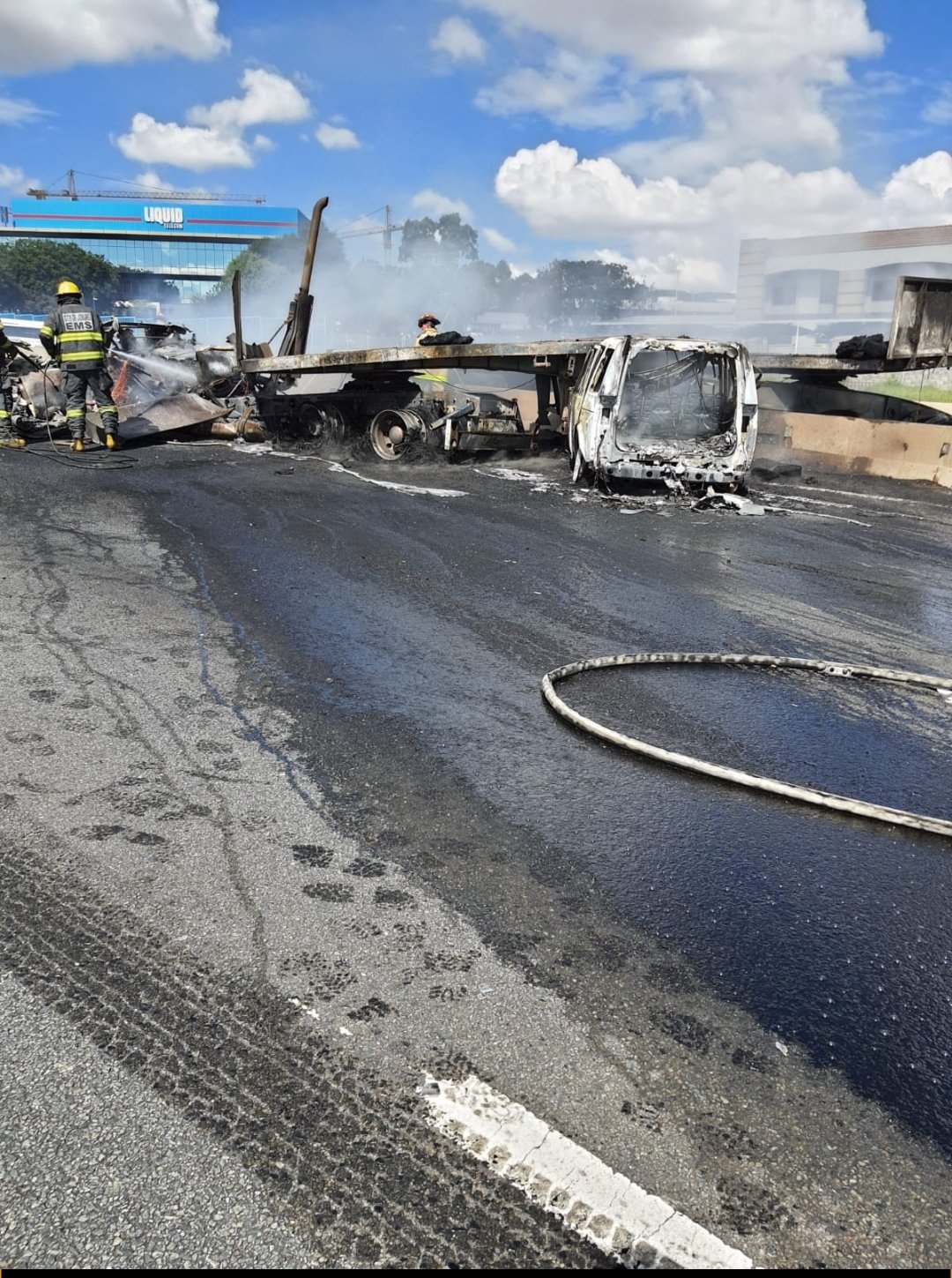 multi-vehicle crash and fire on the N1 North