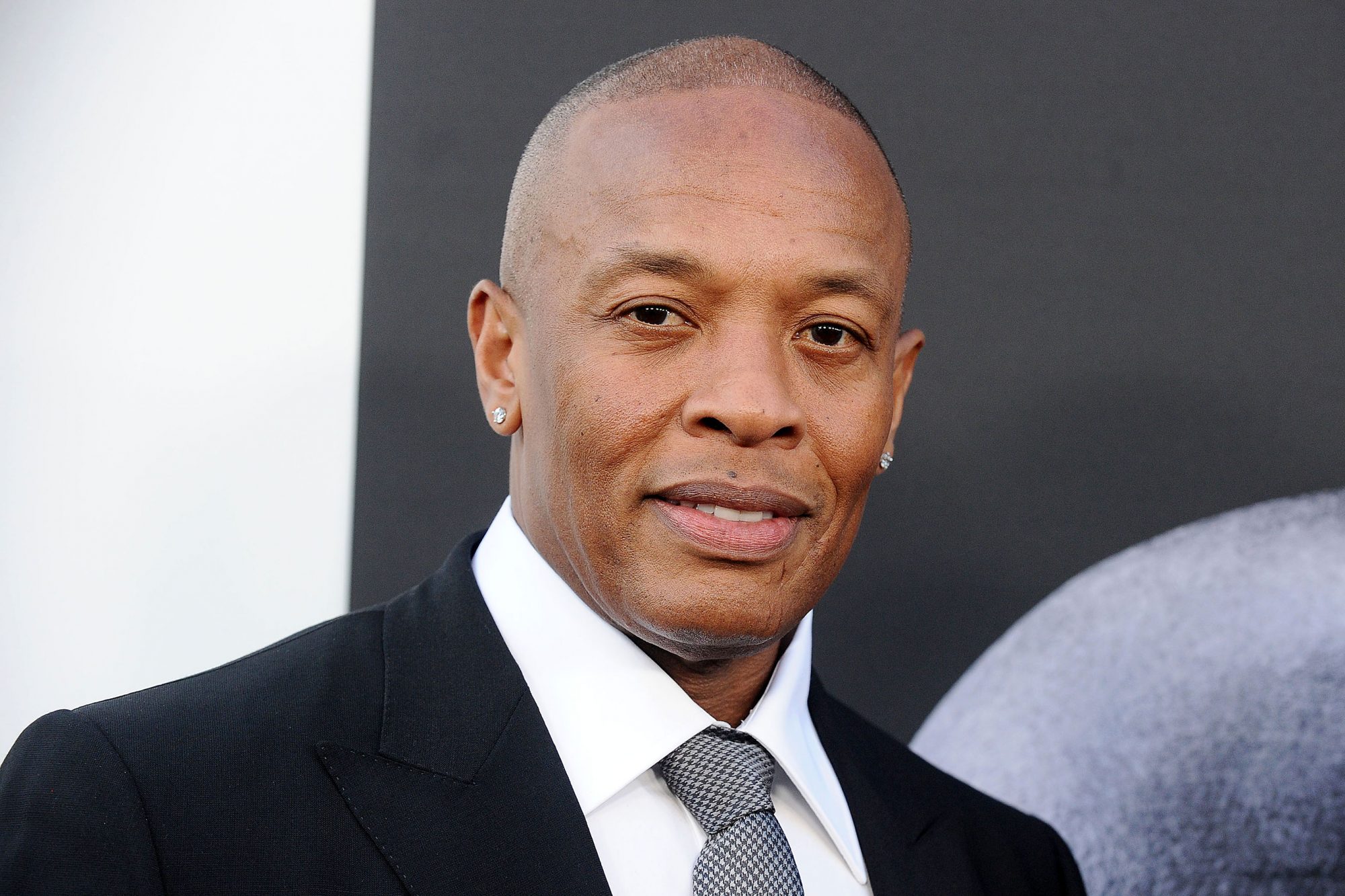Dr Dre in an ICU