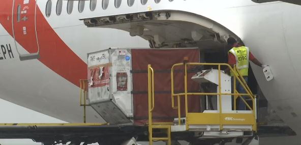 Plane carrying SA COVID-19 vaccine arrives