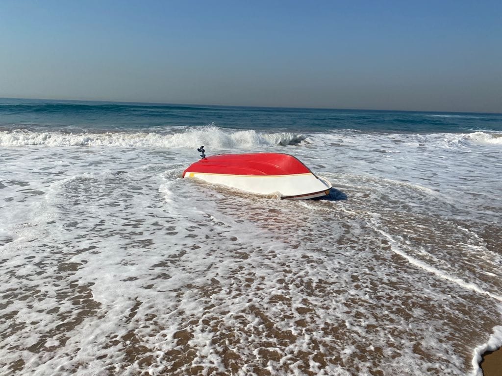 Minor injuries reported at overturned boat