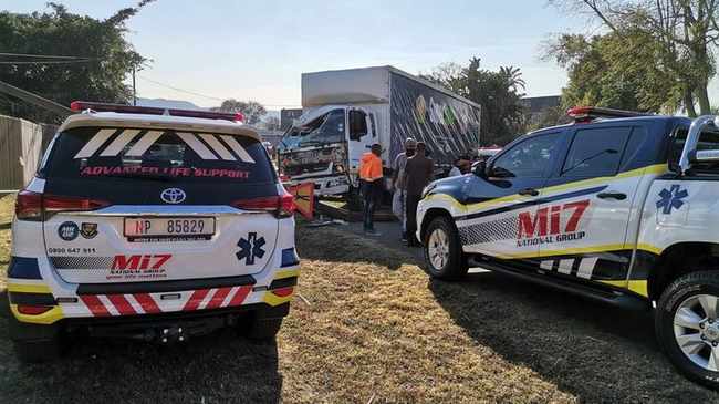 Private security group Mi7 reported that a truck and a minibus transporting schoolchildren collided on Ohrtmann Road