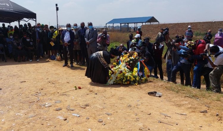 Wreath laying ceremony for late Joburg mayor Jolidee Matongo