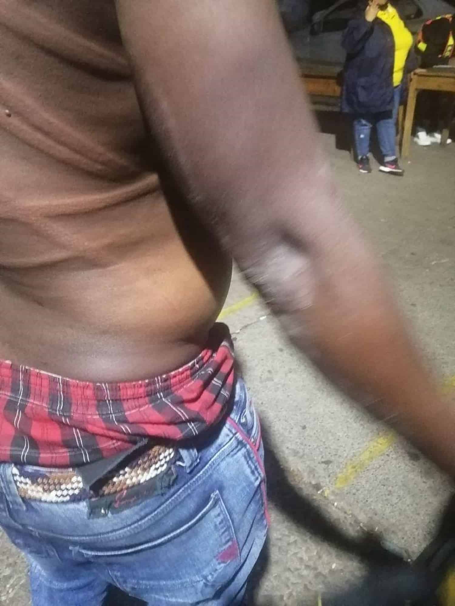 Man beaten up like fools by metro cops