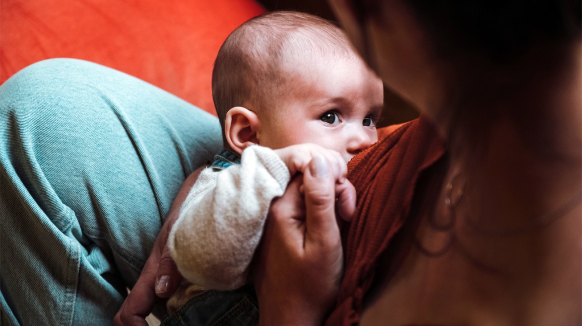 breastfeeding mom