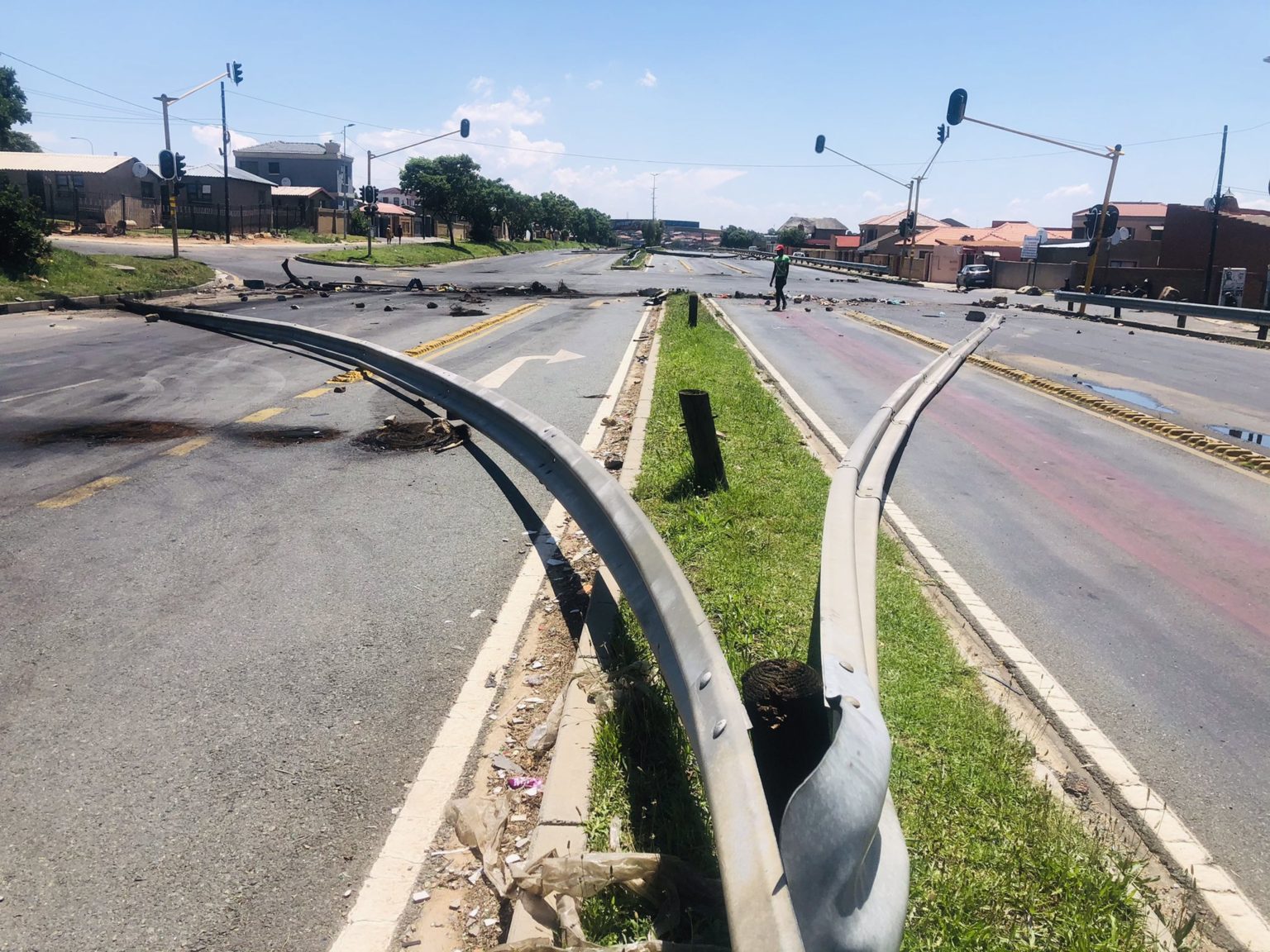 N1 obstructed as frustrated Diepkloof residents lash out at Eskom