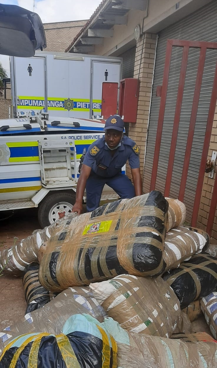 2 arrested for ferrying 200kg of dagga