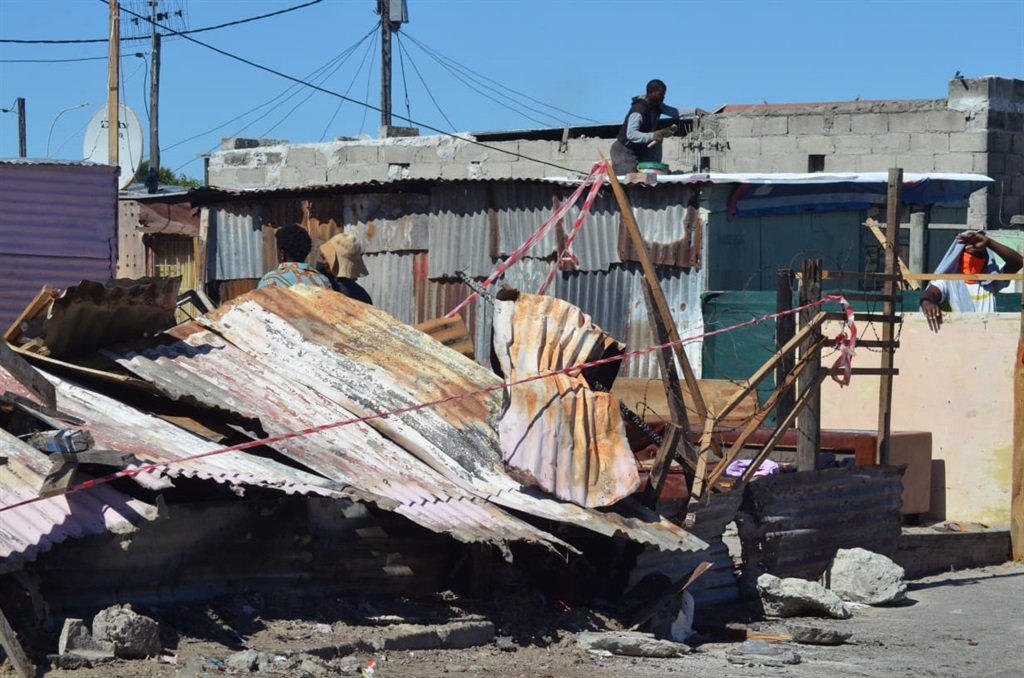 Night of fun ends in tears as 5 friends burnt to death in a shack fire
