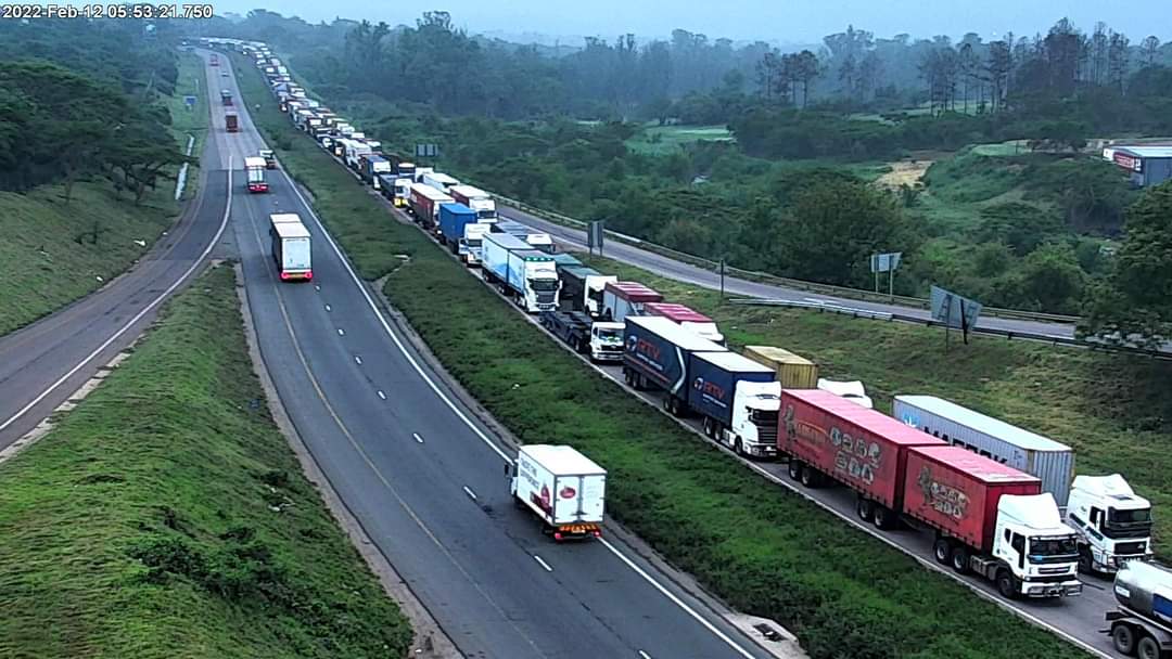 Part of N3 northbound opened to traffic following truck crash