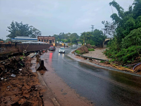 Evacuations begin as torrential rains lash flood battered KZN