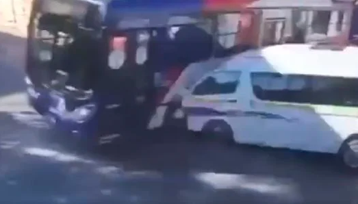 Quantum crashes into BRT bus in Joburg