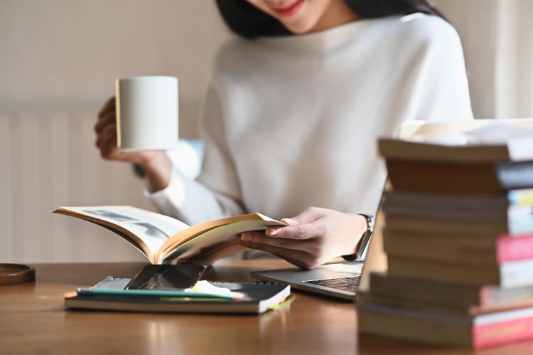 reading make you feel happier