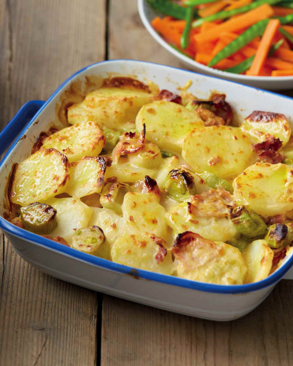 Potato, leek and bacon bake