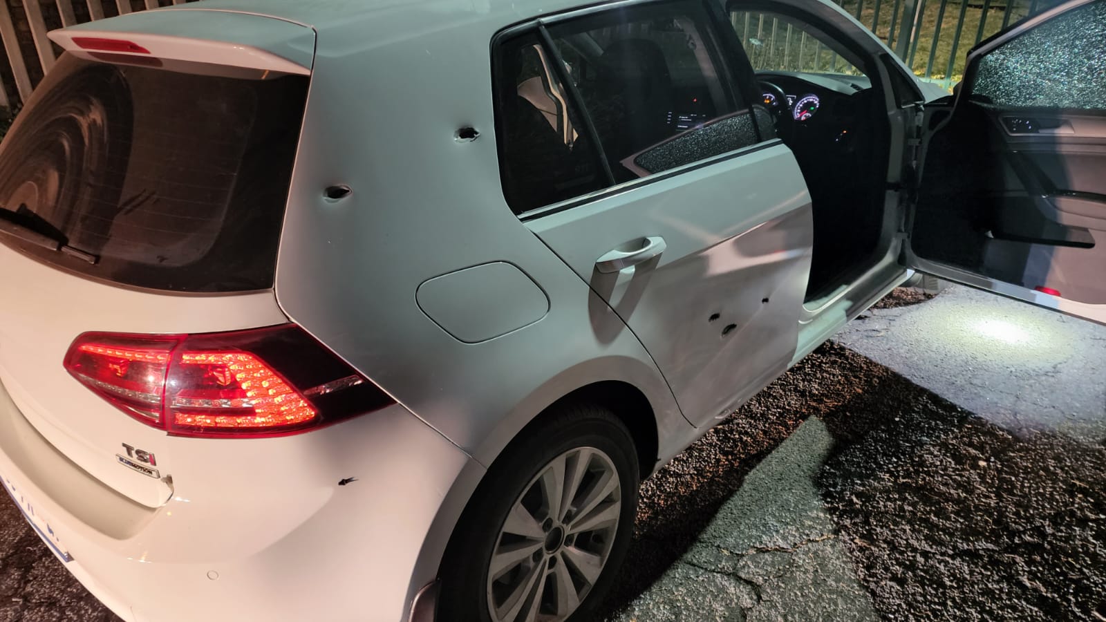 2 suspects with hijacked high performance vehicles used in robberies arrested1