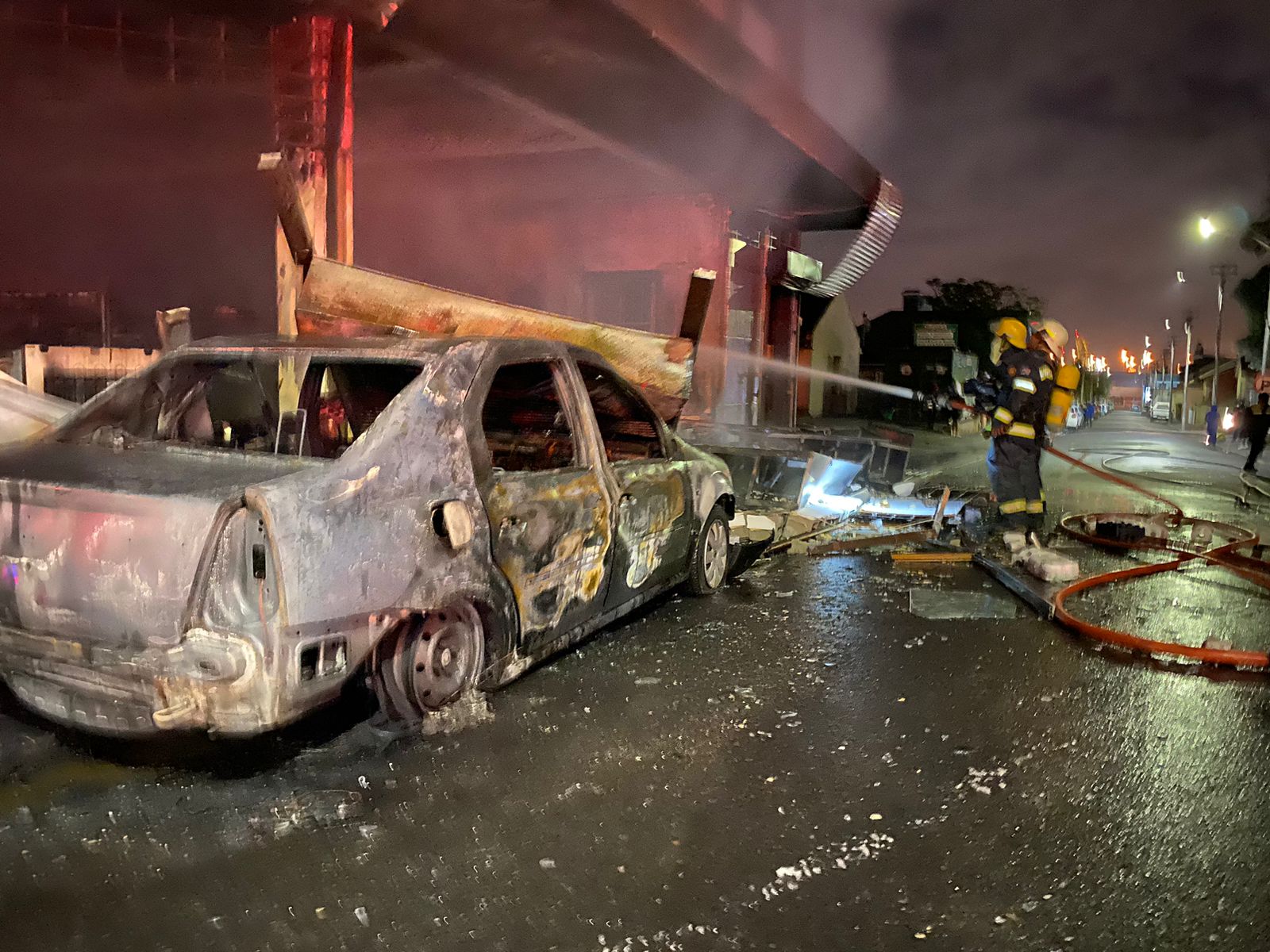 Explosion rocks Woodstock, Cape Town