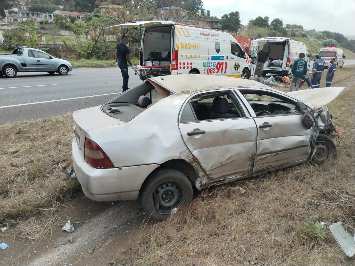 Five injured in N2 roll-over