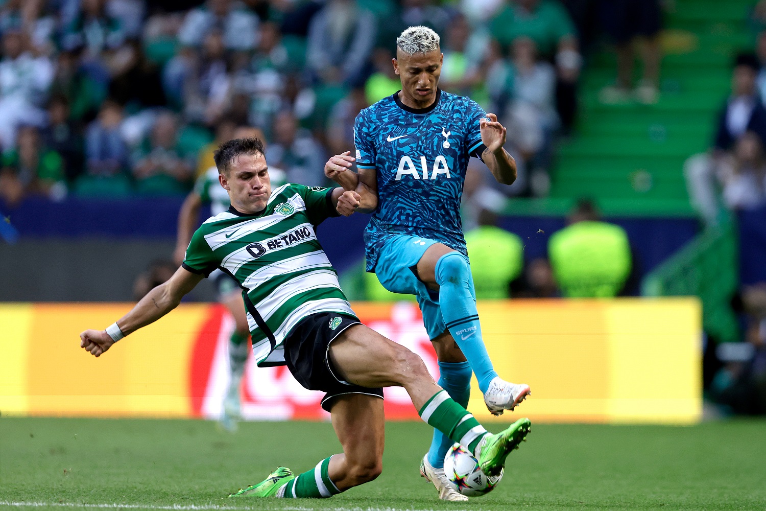 Sporting Lisbon 2 - 0 Tottenham Hotspur