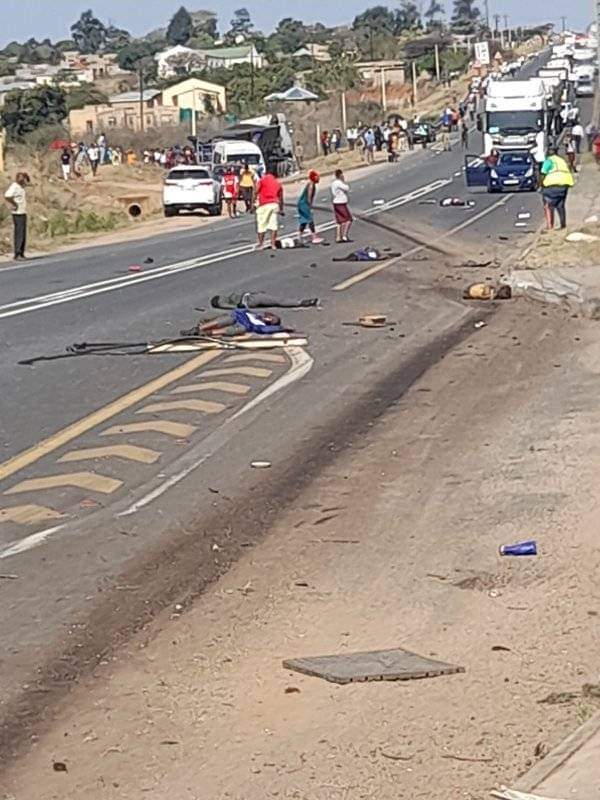people killed on N2 highway near Pongola