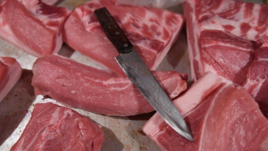 China dips into pork reserves