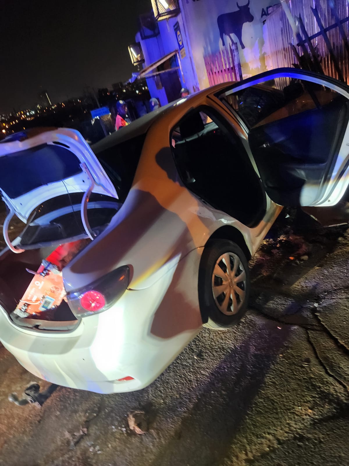 JMPD recovers Vodacom cellphone tower batteries after a high-speed chase with Corolla