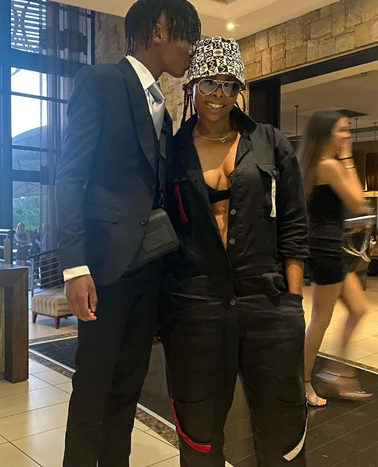 Unathi Nkayi