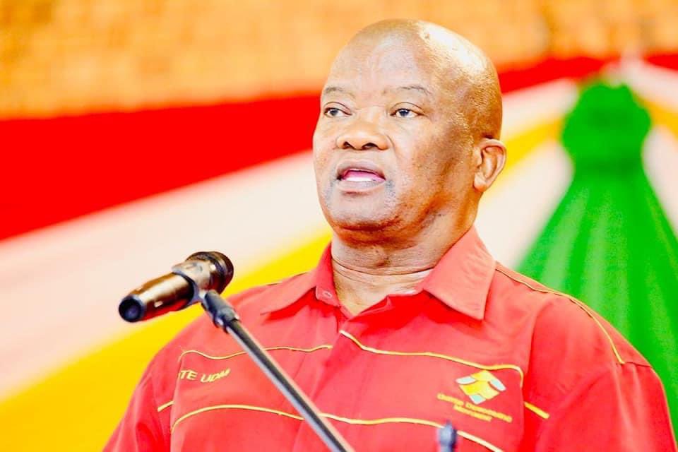 Bantu Holomisa