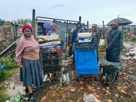Shack dwellers in Komani unable to move to safety despite devastating flooding