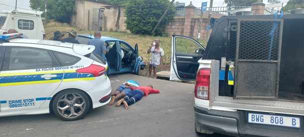Durban metro cop shoots at hijacking suspects, hitting one in the head