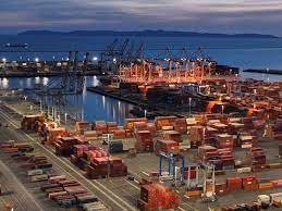 Dockworker shortage shuts California ports News365 co za