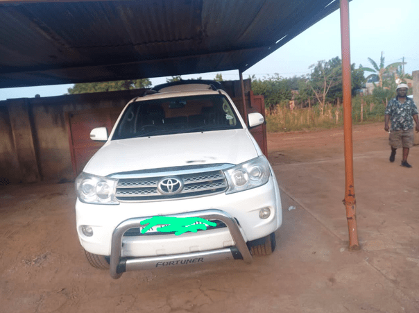 Woman among 4 alleged cross-border vehicle smugglers arrested in Mpumalanga