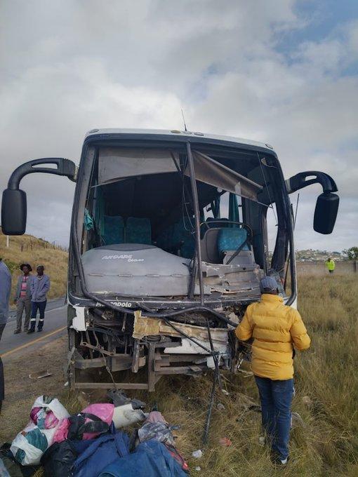 At least nine people killed in Eastern Cape crash