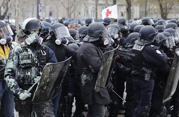 French police and protesters clash over Italy train project