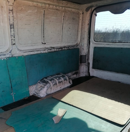 R200k alcohol stolen in Ekurhuleni as vehicle occupants are locked in panel van
