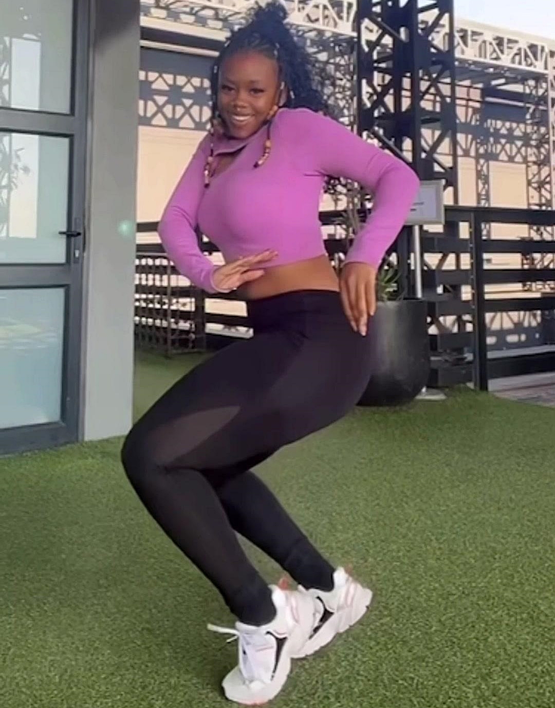 Bontle Modiselle’s Ka Valungu dance shakes Mzansi