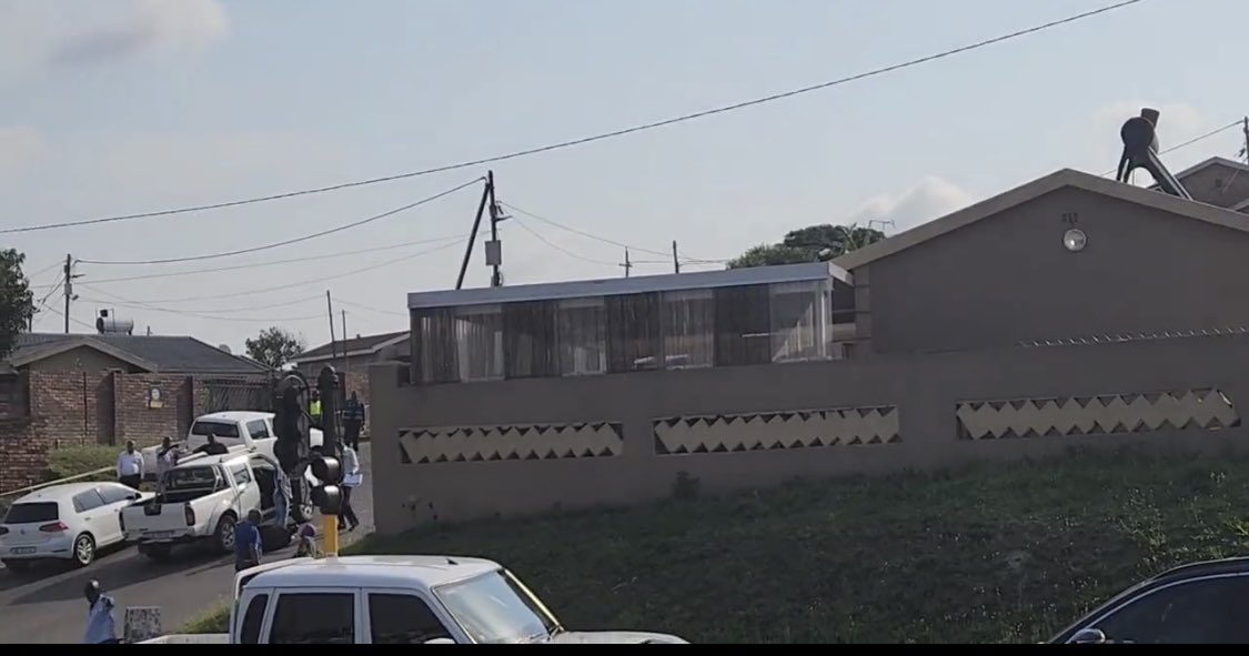 4 killed after police sniff out KZN cash-in-transit heist suspects’ hideout in KwaMashu