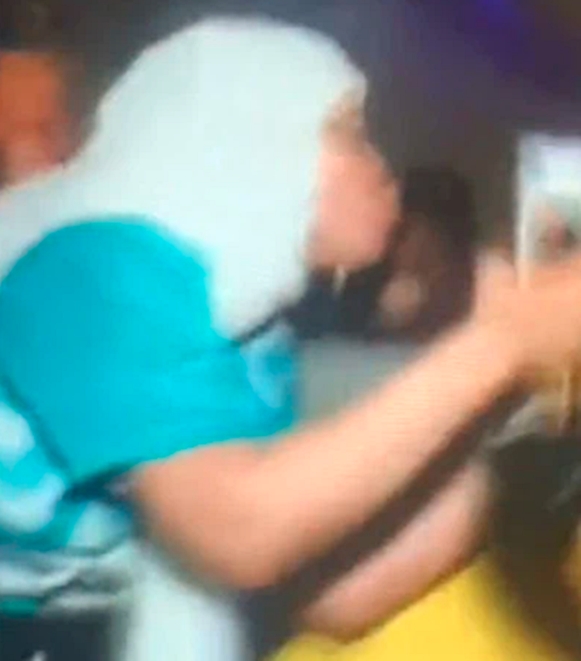 Excited female fan kisses Springboks captain Siya Kolisi