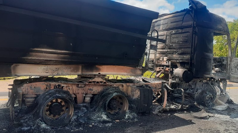 R2 000 bail for duo accused of torching 2 truck worth millions in Phalaborwa public violence