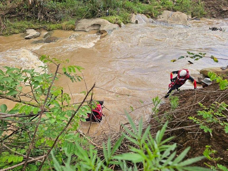 A vehicle swept away down the Msunduzi River in Pietermaritzburg after heavy rains