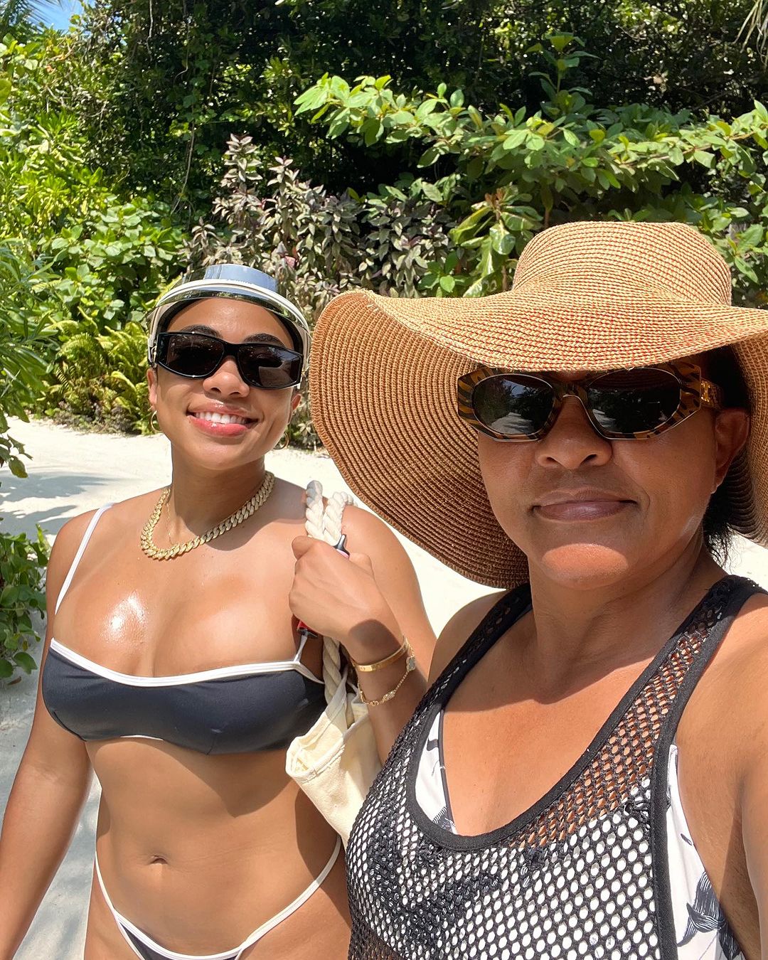 Amanda du-Pont takes her mother to the Maldives