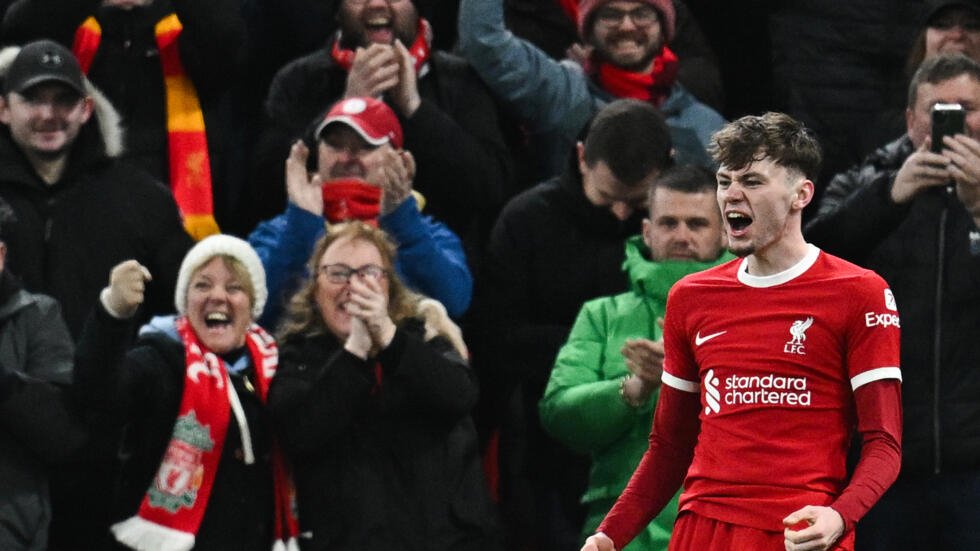 Liverpool thrash Chelsea