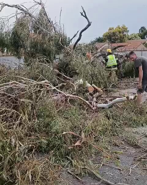 Storms leave parts of Tshwane in the dark, while several houses in KZN destroyed