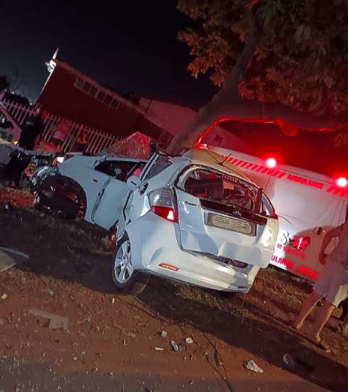 Durban man killed in crash after his vehicle crashes into a tree