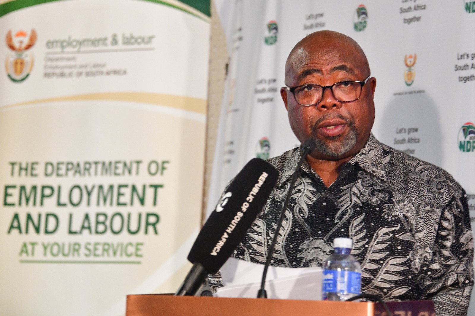 Thulas Nxesi