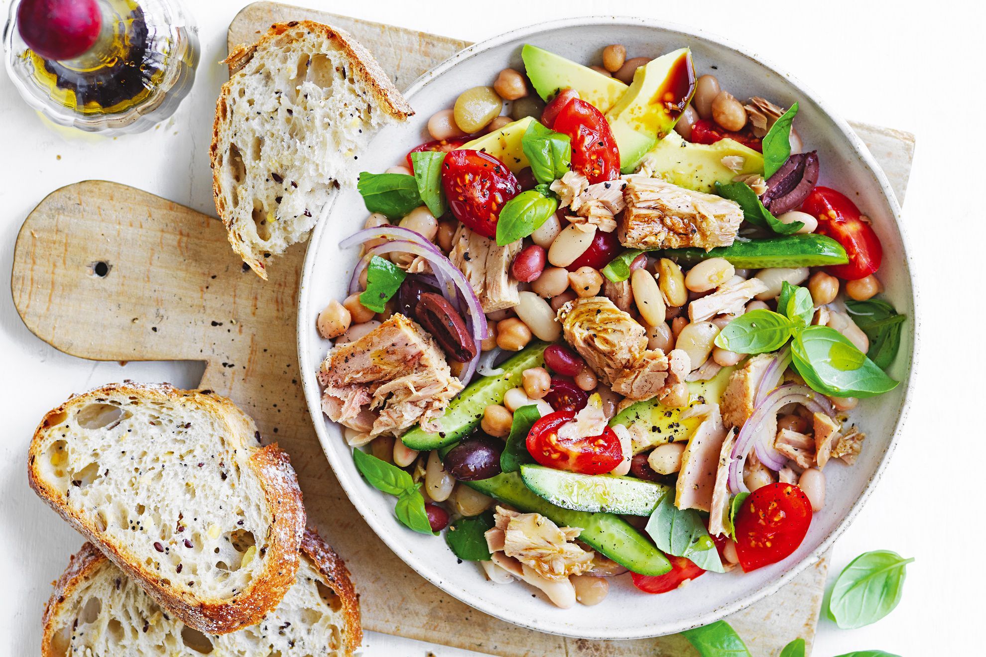 Tuna bean salad