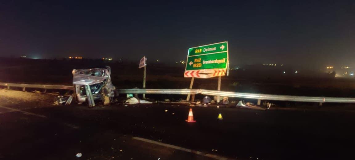 10 killed and 24 seriously injured in horrific R42 crash near Delmas