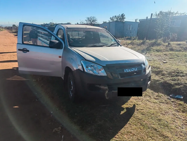 Isuzu bakkie stolen in Limpopo found in Ekurhuleni idling with no one inside