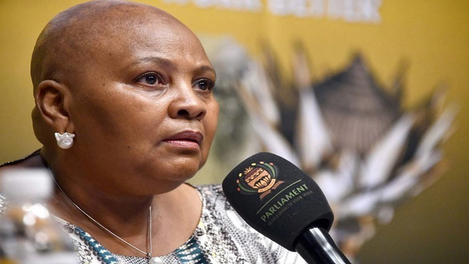 Nosiviwe Mapisa-Nqakula